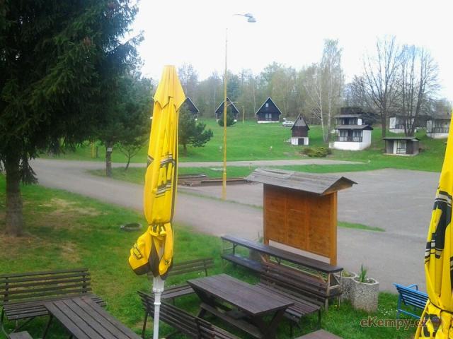 Camping Žralok Plumlov 4L chatky