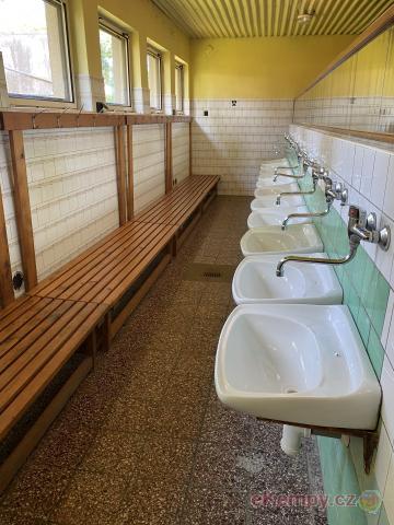 Autokemp u Věže Hořice Umyvadla