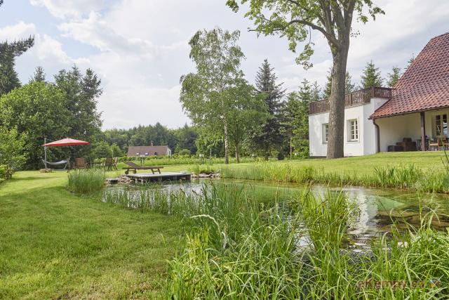 COUNTRY HOUSE Tisá koupací biotopové jezírko