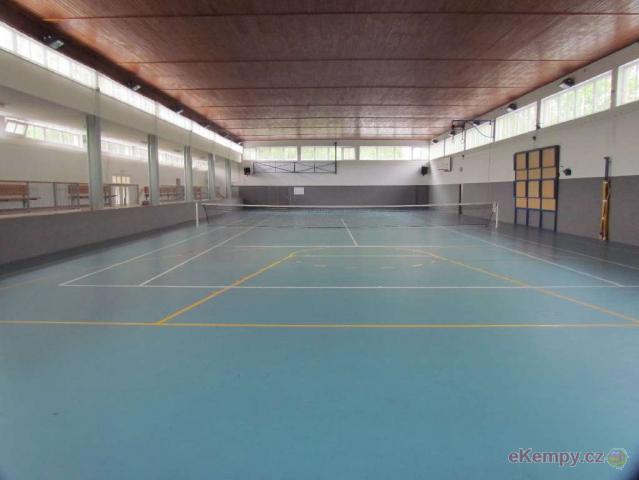 Sportkemp-Sportcentrum Doubí sportovní hala vedle